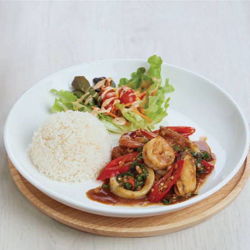 ข้าวกระเพราปลาหมึก