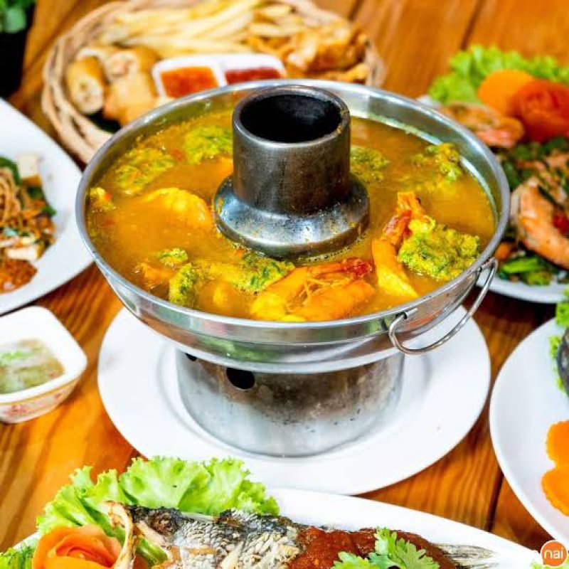 แกงส้มไข่ชะอมกุ้ง (ใหญ่)